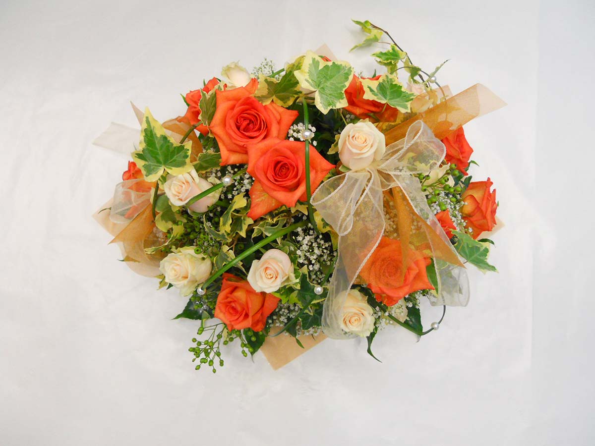 Centrotavola-Rose-rosse-Bianche